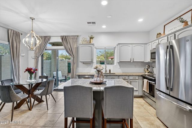 2725 E MINE CREEK Road 1135, Phoenix, AZ 85024