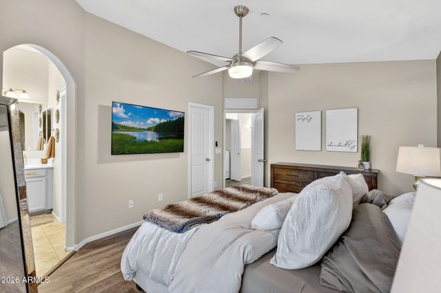 2725 E MINE CREEK Road 1135, Phoenix, AZ 85024