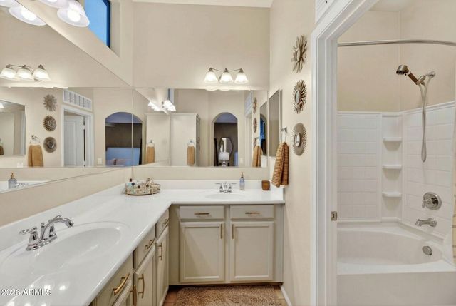 2725 E MINE CREEK Road 1135, Phoenix, AZ 85024