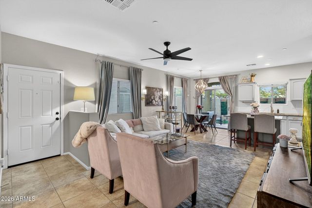 2725 E MINE CREEK Road 1135, Phoenix, AZ 85024