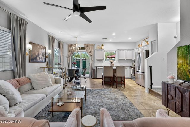 2725 E MINE CREEK Road 1135, Phoenix, AZ 85024