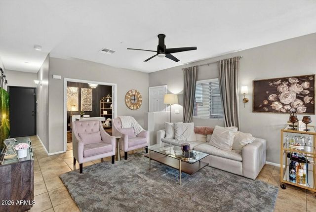 2725 E MINE CREEK Road 1135, Phoenix, AZ 85024