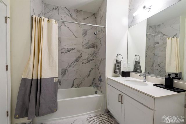 1 Nolan Way 2Bed, East Brunswick, NJ 08816