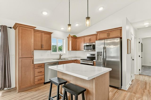 501 10th Street W, Mantorville, MN 55955