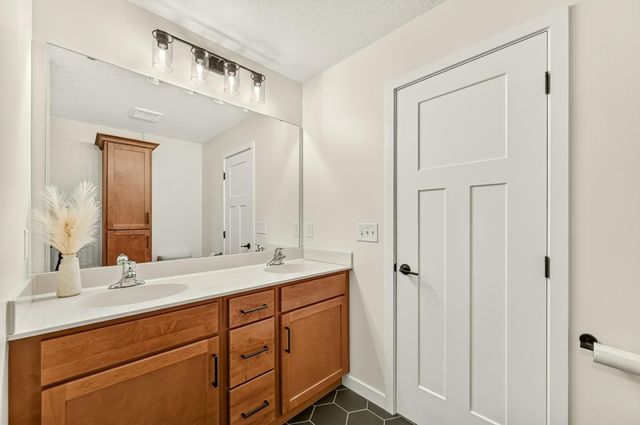 501 10th Street W, Mantorville, MN 55955