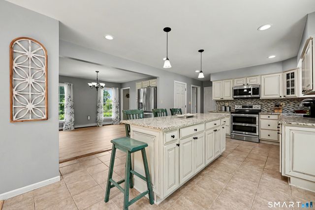29 Pleasant View Road, New Milford, CT 06776