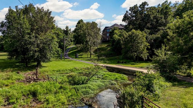 7906 W Farm Road 94, Willard, MO 65781