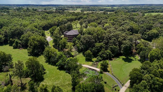 7906 W Farm Road 94, Willard, MO 65781