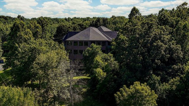 7906 W Farm Road 94, Willard, MO 65781