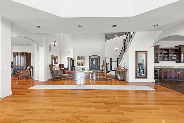 7906 W Farm Road 94, Willard, MO 65781