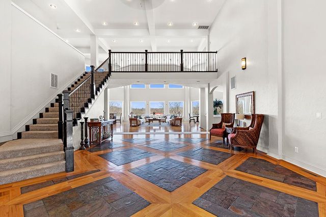 7906 W Farm Road 94, Willard, MO 65781