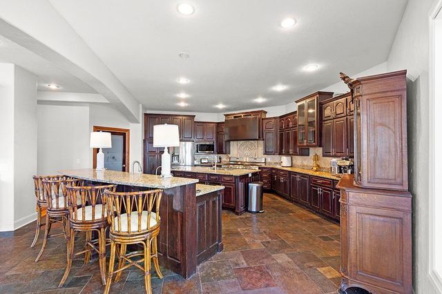 7906 W Farm Road 94, Willard, MO 65781