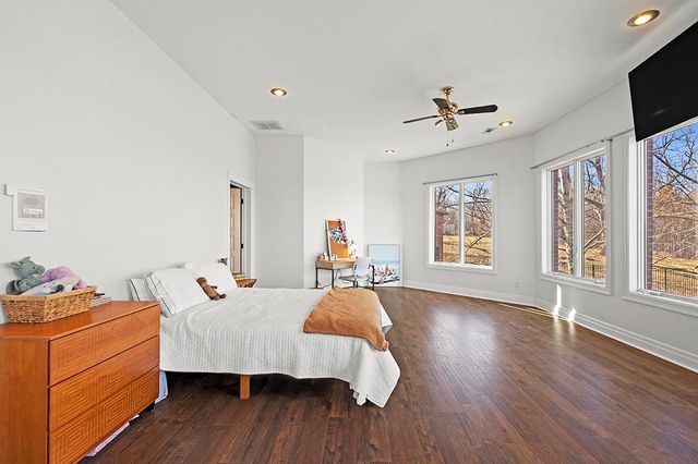 7906 W Farm Road 94, Willard, MO 65781