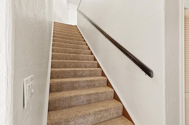 7906 W Farm Road 94, Willard, MO 65781