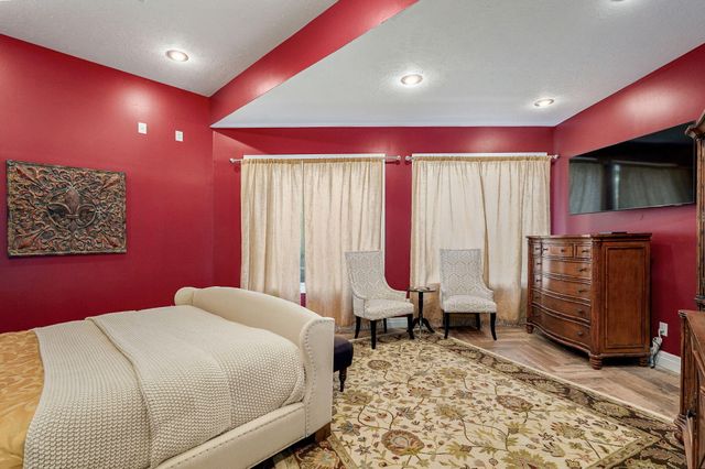 7906 W Farm Road 94, Willard, MO 65781