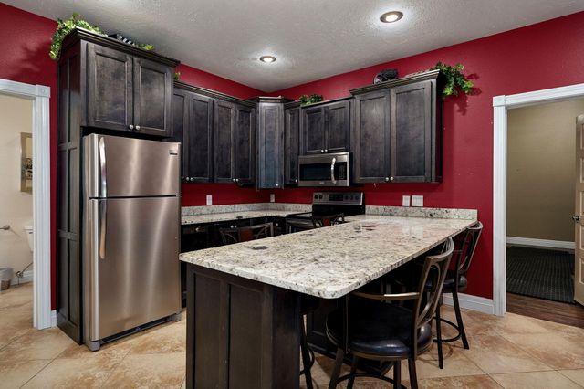 7906 W Farm Road 94, Willard, MO 65781