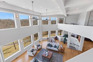 7906 W Farm Road 94, Willard, MO 65781