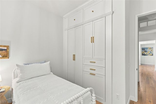 8 Pine Hollow Drive, Henderson, NV 89052