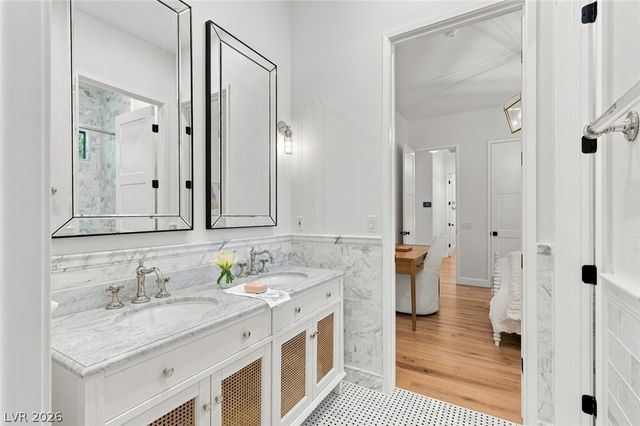 8 Pine Hollow Drive, Henderson, NV 89052