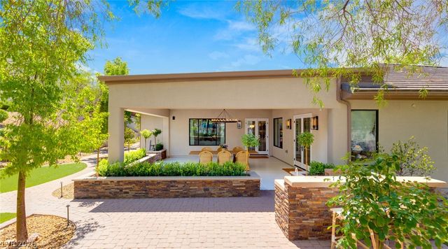 8 Pine Hollow Drive, Henderson, NV 89052