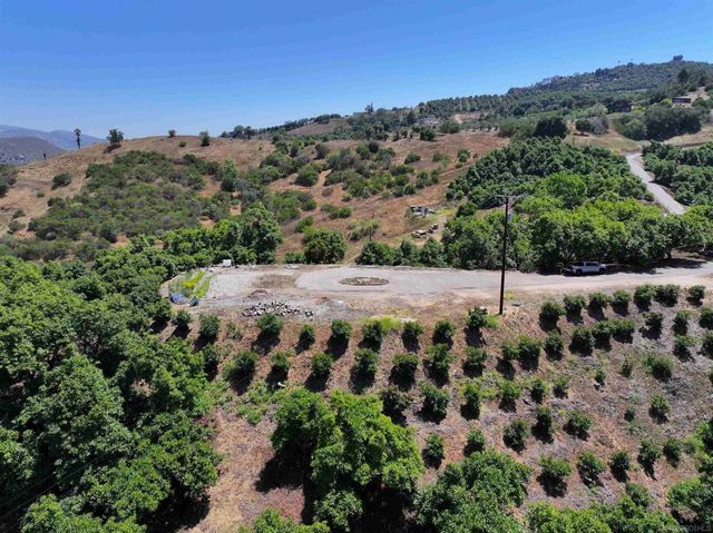 2682 Canyon Crest Dr., Escondido, CA 92027