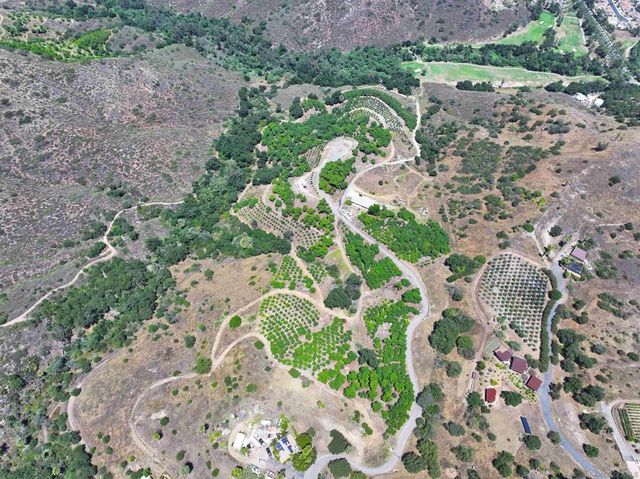 2682 Canyon Crest Dr., Escondido, CA 92027