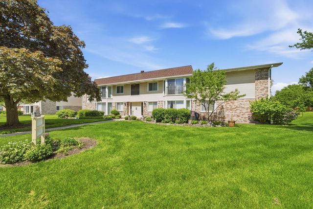 2630 Mitchell Drive 4, Woodridge, IL 60517