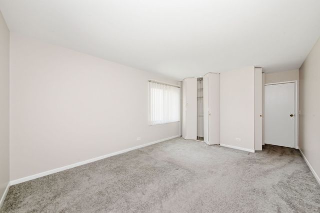 2630 Mitchell Drive 4, Woodridge, IL 60517