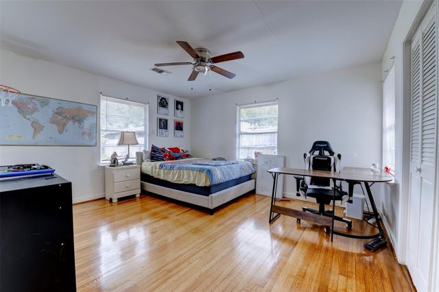 5518 Holly Street, Houston, TX 77081