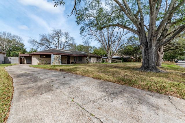 5518 Holly Street, Houston, TX 77081