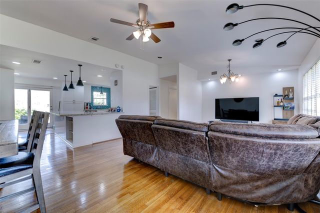 5518 Holly Street, Houston, TX 77081