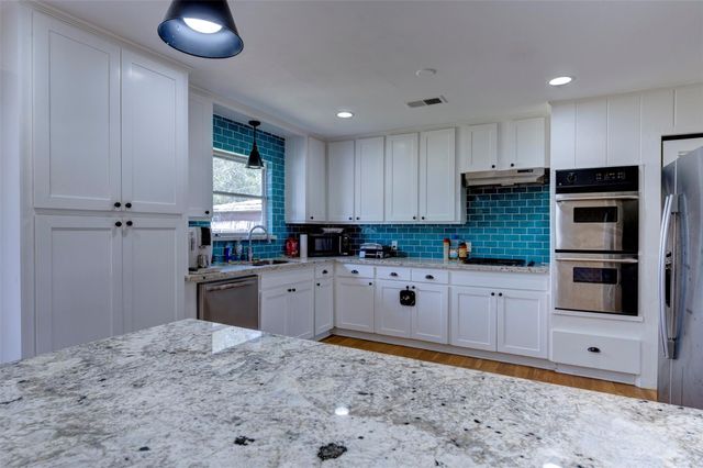 5518 Holly Street, Houston, TX 77081