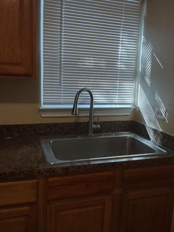 2432 E Timberview Lane, Arlington, TX 76014