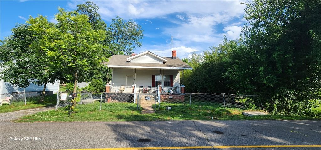 105 Hope Avenue, Seneca, SC 29678