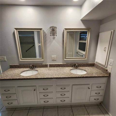 49 SANDSTONE CIRCLE, Venice, FL 34293