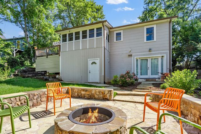 200 Aurora Drive, Asheville, NC 28805