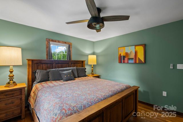 200 Aurora Drive, Asheville, NC 28805
