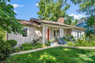 200 Aurora Drive, Asheville, NC 28805