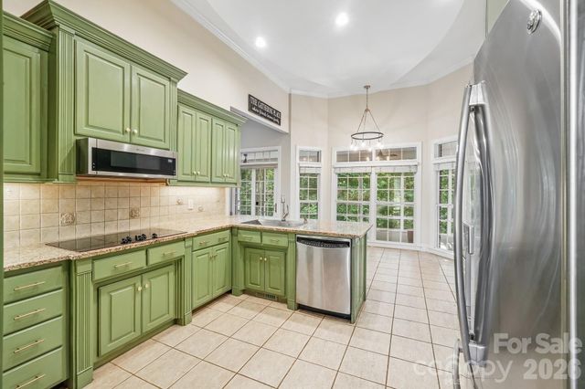 5505 Hickory Leaf Court, Mount Holly, NC 28120