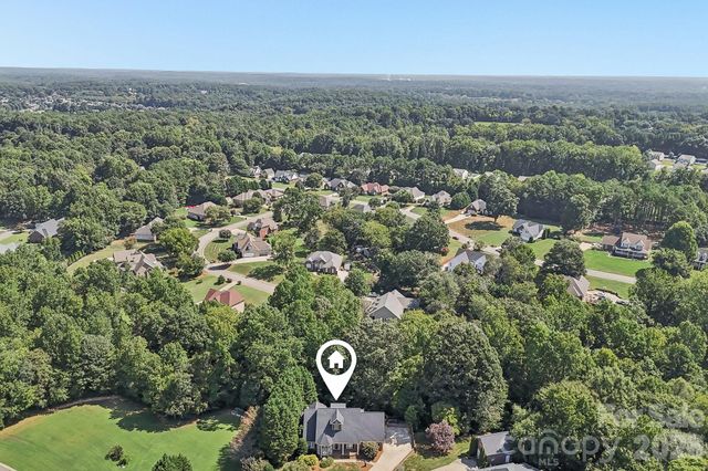 5505 Hickory Leaf Court, Mount Holly, NC 28120