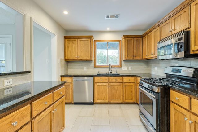 2304 Willow WAY, Round Rock, TX 78664