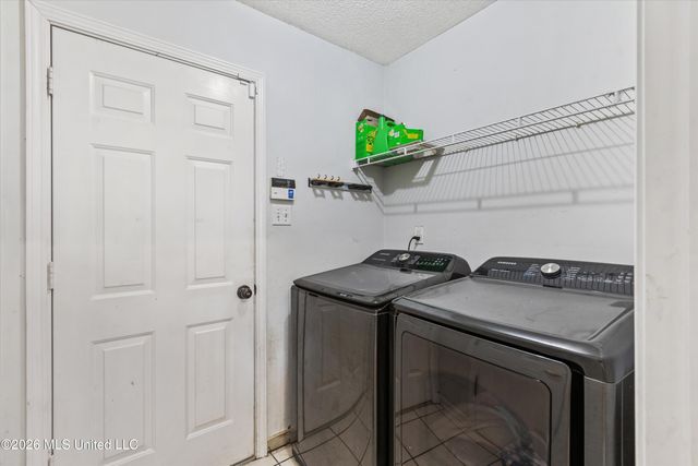 6108 Magnolia Lakes Drive, Olive Branch, MS 38654