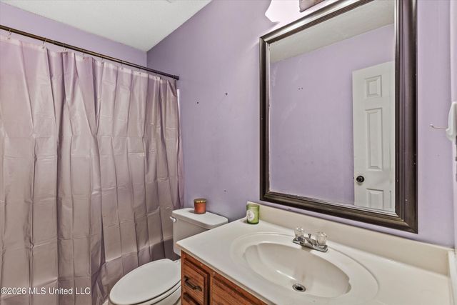 6108 Magnolia Lakes Drive, Olive Branch, MS 38654