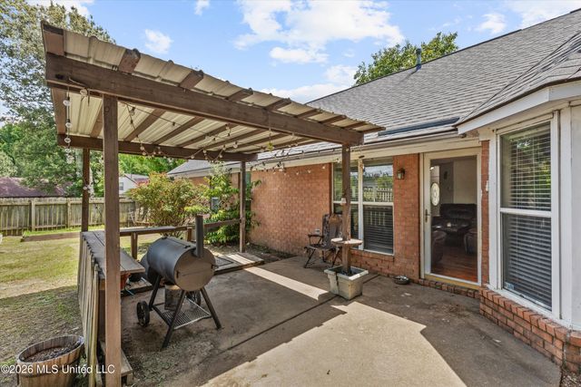 6108 Magnolia Lakes Drive, Olive Branch, MS 38654