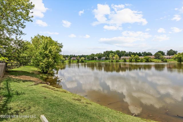 6108 Magnolia Lakes Drive, Olive Branch, MS 38654