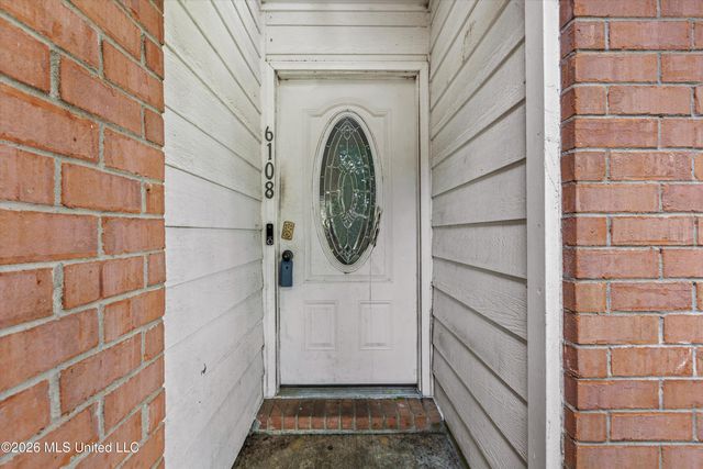 6108 Magnolia Lakes Drive, Olive Branch, MS 38654