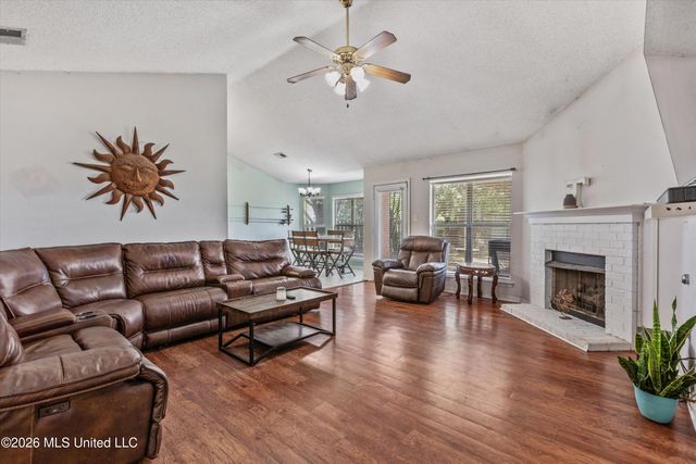 6108 Magnolia Lakes Drive, Olive Branch, MS 38654