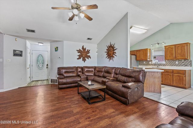 6108 Magnolia Lakes Drive, Olive Branch, MS 38654