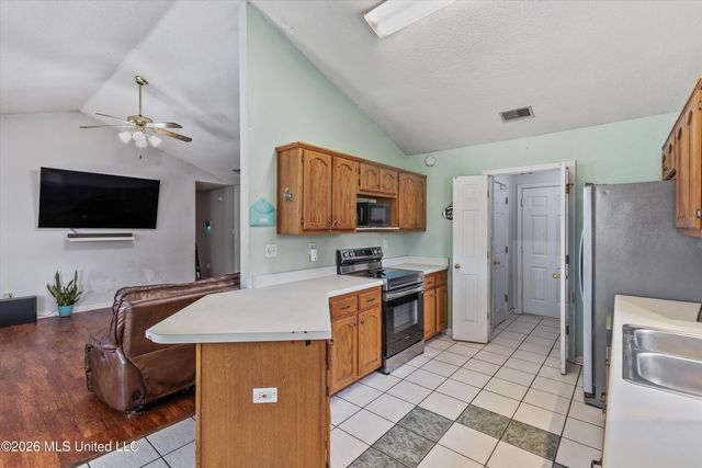 6108 Magnolia Lakes Drive, Olive Branch, MS 38654