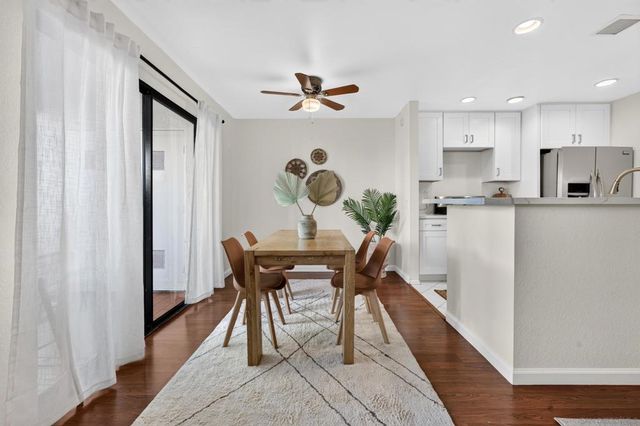 13059 Wimberly Sq 125, San Diego, CA 92128